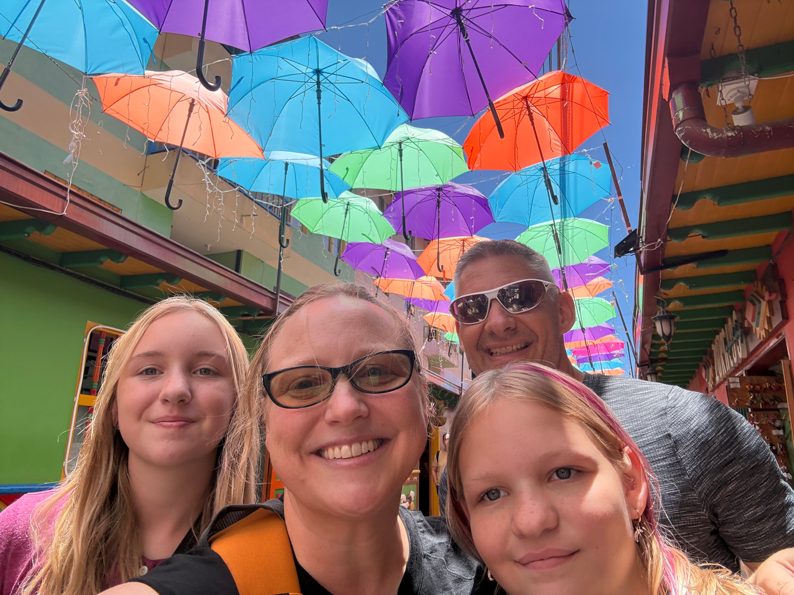 Exploring the Beauty of Medellín and Guatape, Colombia